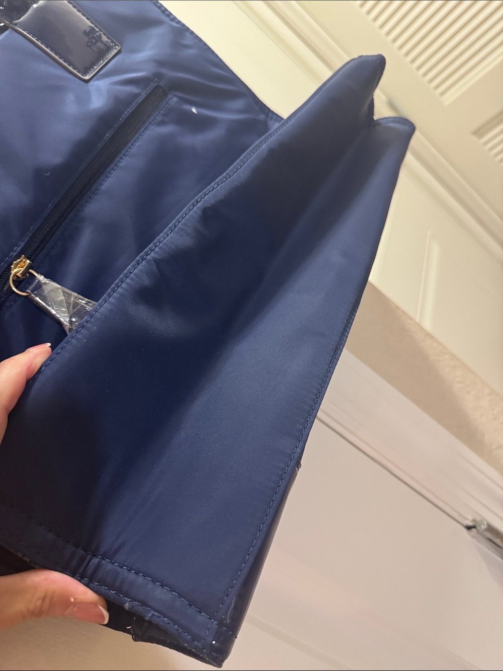 TB Navy Patent-Trim Logo Tote - Picture 4 of 5